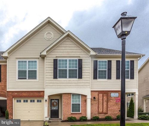 202-40 Blast Furnace Way, STAFFORD, VA, 22554-8552 | Card Image