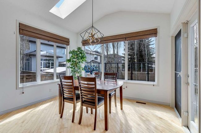 686 Chaparral Dr Se, House other with 5 bedrooms, 4 bathrooms and 4 parking in Calgary AB | Image 18
