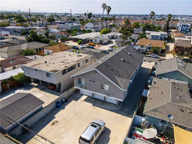 APT-1 - 1726 W 150 Th St, Home with 0 bedrooms, 0 bathrooms and 4 parking in Gardena CA | Image 4