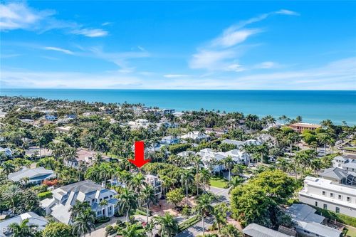 210 Central Ave, Naples, FL, 34102-5926 | Card Image