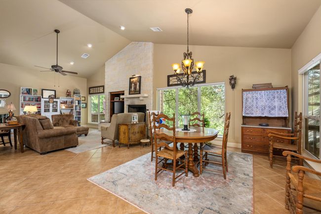 523 County Road 136 A, House other with 3 bedrooms, 3 bathrooms and null parking in Kingsland TX | Image 12