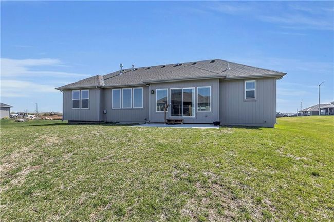 18804 Redbud Ln, House other with 3 bedrooms, 3 bathrooms and null parking in Spring Hill KS | Image 34