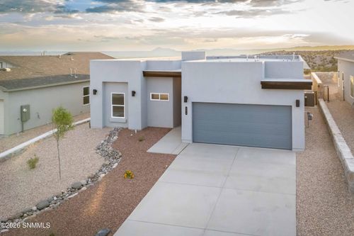 1075 Noria Ct, Las Cruces, NM, 88012-8082 | Card Image