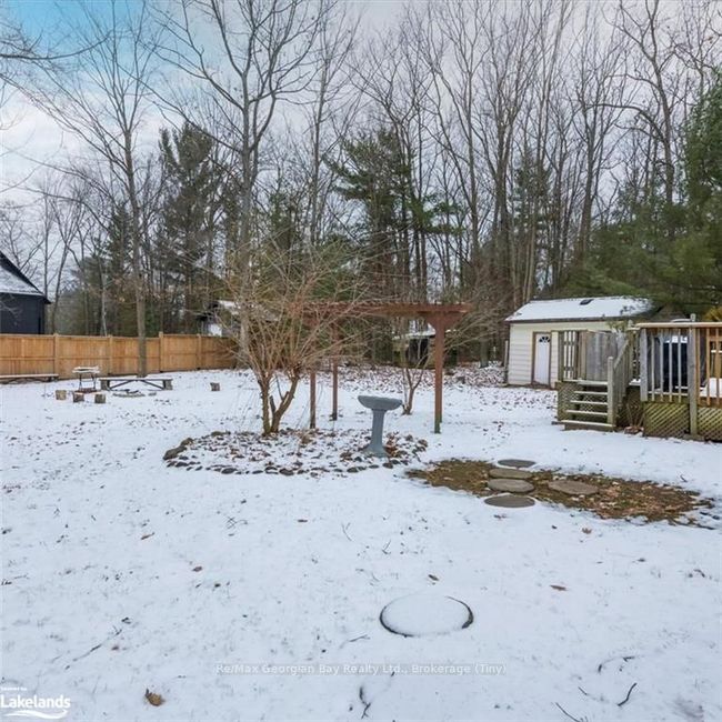 43 Pinecone Ave, House other with 3 bedrooms, 1 bathrooms and 1 parking in Tiny ON | Image 27