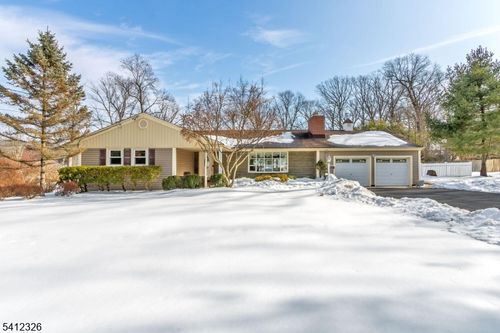 816 Mine Rd, Bridgewater, NJ, 08807-1820 | Card Image