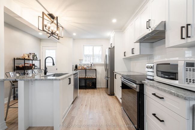 115 William Roe Blvd, House other with 5 bedrooms, 3 bathrooms and 3 parking in Newmarket ON | Image 15