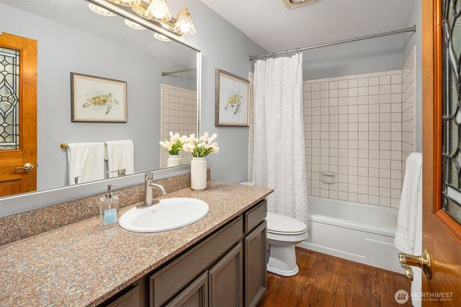 8475 Se 45 Th St, House other with 4 bedrooms, 3 bathrooms and 2 parking in Mercer Island WA | Image 20