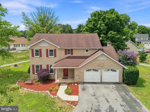 302 Ambler Ln, FALLING WATERS, WV, 25419-4002 | Card Image