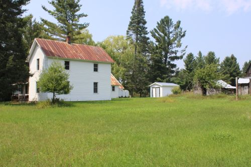 2838 W Trask Lake Rd, Barton City, MI, 48705-9711 | Card Image