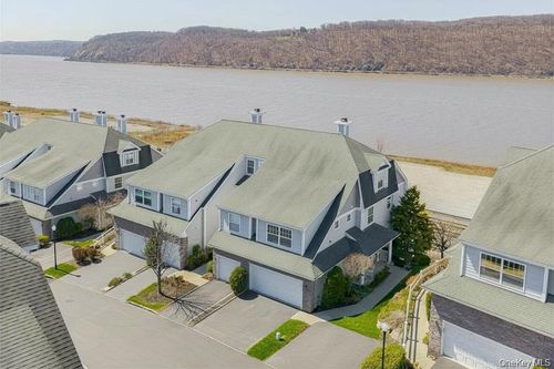 114 Hudson Pointe Dr, Poughkeepsie, NY, 12601-3938 | Card Image