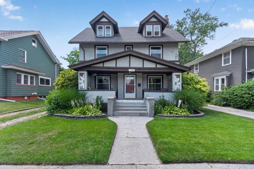 1046 4th St, Jackson, MI, 49203-3060 | Card Image
