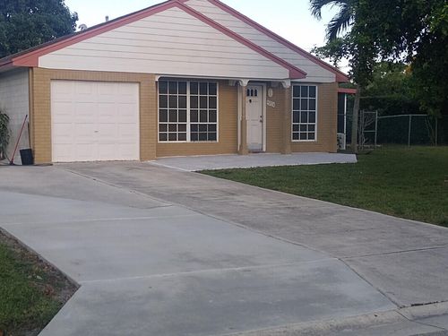 9024 Carma Dr, Boynton Beach, FL, 33472-1269 | Card Image