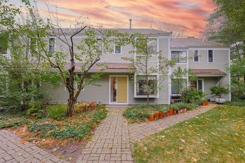 unit-7-24 Concord Greene, Concord, MA, 01742-3132 | Card Image