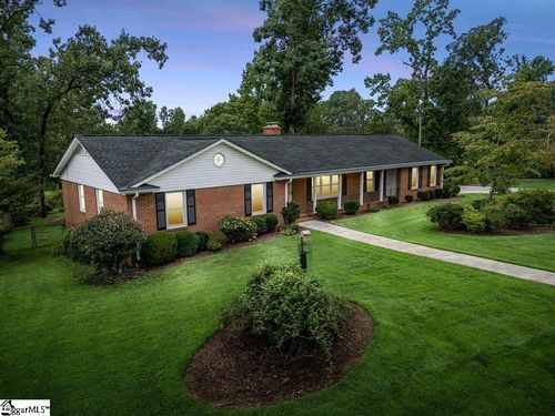 105 Bridgewood Ave, Taylors, SC, 29687-4821 | Card Image