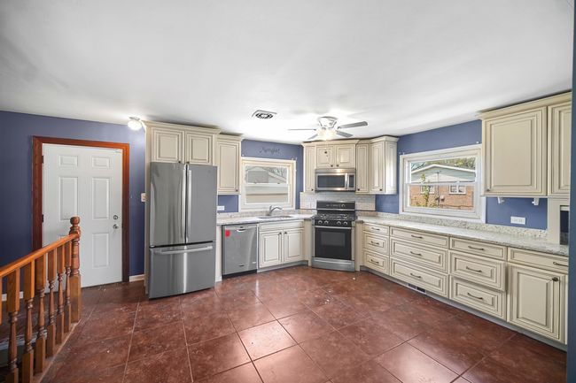 824 Highland Ave, House other with 2 bedrooms, 2 bathrooms and 2 parking in Thornton IL | Image 12