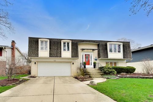 127 W King Henry Ct, Palatine, IL, 60067-2637 | Card Image