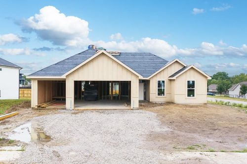 2706 Stone Creek Ave, Tonganoxie, KS, 66086 | Card Image