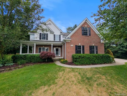 1859 Lonesome Lake Ct, Lake Orion, MI, 48362-3923 | Card Image