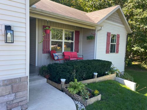 2033 Winston View Dr Ne, Cedar Springs, MI, 49319-7947 | Card Image