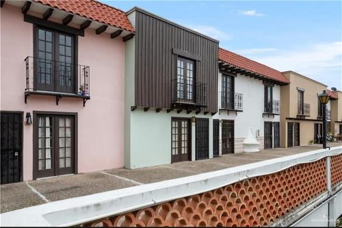 29-1418 Beech Ave, Mcallen, TX, 78501-4672 | Card Image