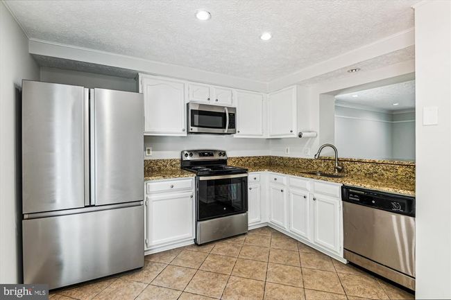 8241 Appalachian Dr, Townhouse with 3 bedrooms, 3 bathrooms and null parking in PASADENA MD | Image 7