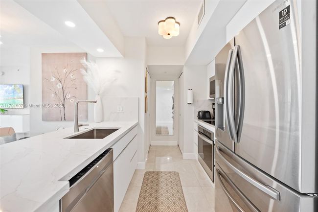 APT-1908 - 347 New River Dr, Condo with 2 bedrooms, 2 bathrooms and null parking in Fort Lauderdale FL | Image 13