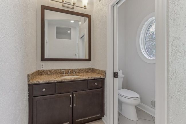 1601 Cedar Bend, House other with 5 bedrooms, 4 bathrooms and null parking in Hartland WI | Image 36
