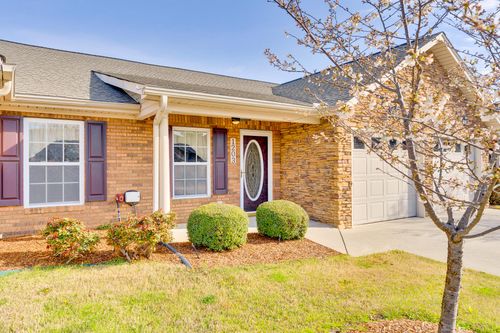 1203 Applebrook Dr, Rossville, GA, 30741-3768 | Card Image