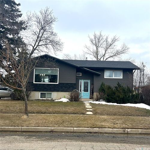 122 Hamilton St, Davidson, SK, S0G1A0 | Card Image