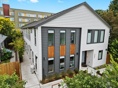 5219 N Maryland Ave, Portland, OR, 97217-3731 | Card Image