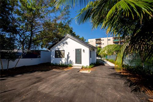 2-764 Nw 36th Ave, Miami, FL, 33125-3815 | Card Image