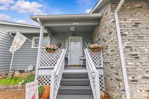 1805 Wellington Hills Cir, Salisbury, NC, 28147-7973 | Card Image