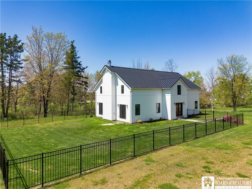 132 Bliss St, Westfield, NY, 14787-9666 | Card Image
