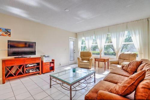 apt-210-850 Ne 12th Ave, Hallandale Beach, FL, 33009-2654 | Card Image