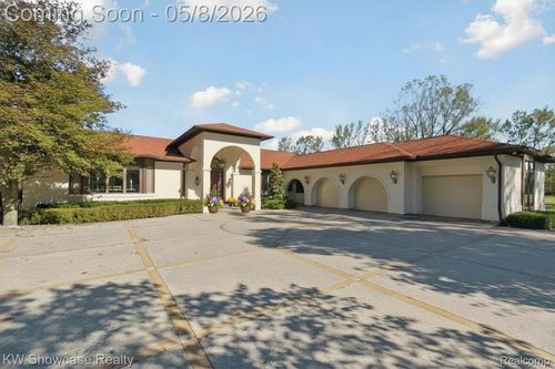 9109 N Territorial Rd, Plymouth, MI, 48170-5068 | Card Image