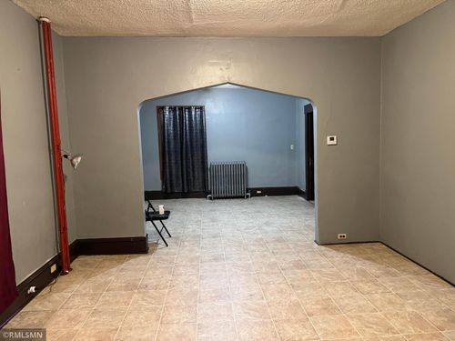 2611 E 28th St, Minneapolis, MN, 55406-1532 | Card Image
