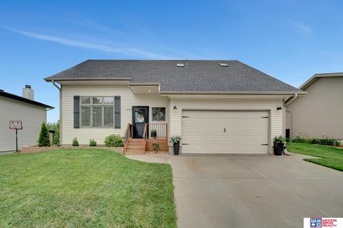 5600 Nw Fairway Dr, Lincoln, NE, 68521-3825 | Card Image