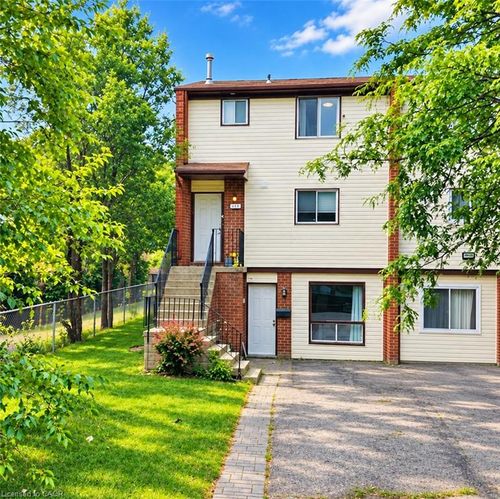 421 Bairstow Cres, Waterloo, ON, N2K2H7 | Card Image