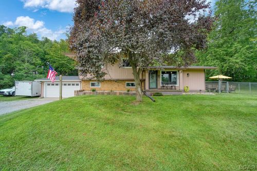 400 Willow Lake Road, Addison Village, MI, 49220 | Card Image