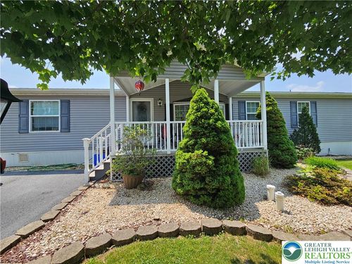 4181 Independence Ln, Walnutport, PA, 18088-9794 | Card Image