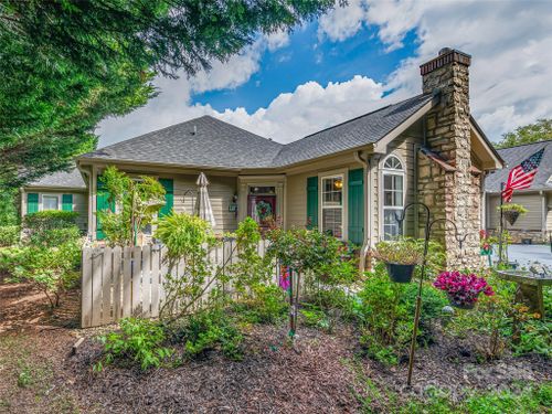 17 Outlook Circle, Swannanoa, NC, 28778 | Card Image