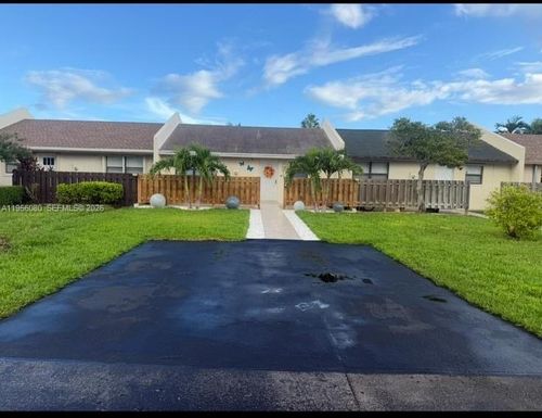 1327 Towhee St, Homestead, FL, 33035-1107 | Card Image