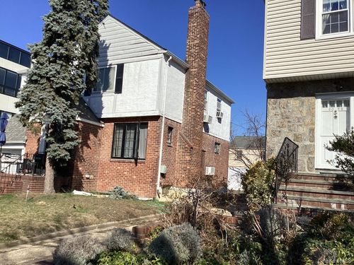 8017 188th St, Hollis, NY, 11423-1028 | Card Image
