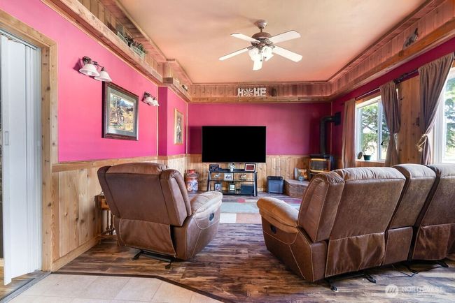 64 Brady Loop Rd E, House other with 3 bedrooms, 2 bathrooms and 4 parking in Montesano WA | Image 6