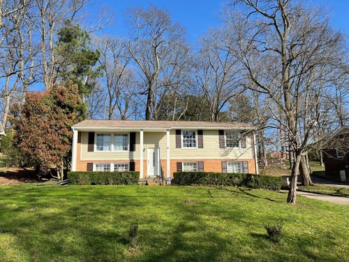 304 Bonnahurst Dr, Hermitage, TN, 37076-1007 | Card Image