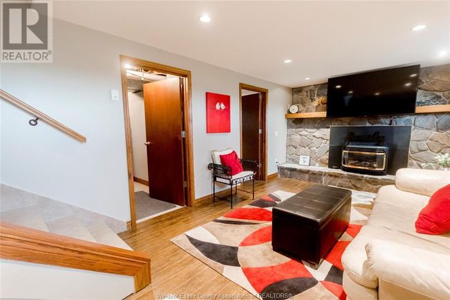13496 13 Th Concession Rd, Home with 3 bedrooms, 2 bathrooms and null parking in Essex ON | Image 27