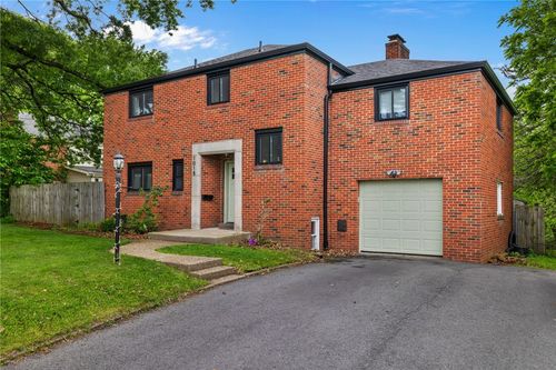 1018 Forsythe Rd, Carnegie, PA, 15106-3045 | Card Image