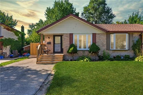 a-117 Northlake Dr, Waterloo, ON, N2V1L1 | Card Image