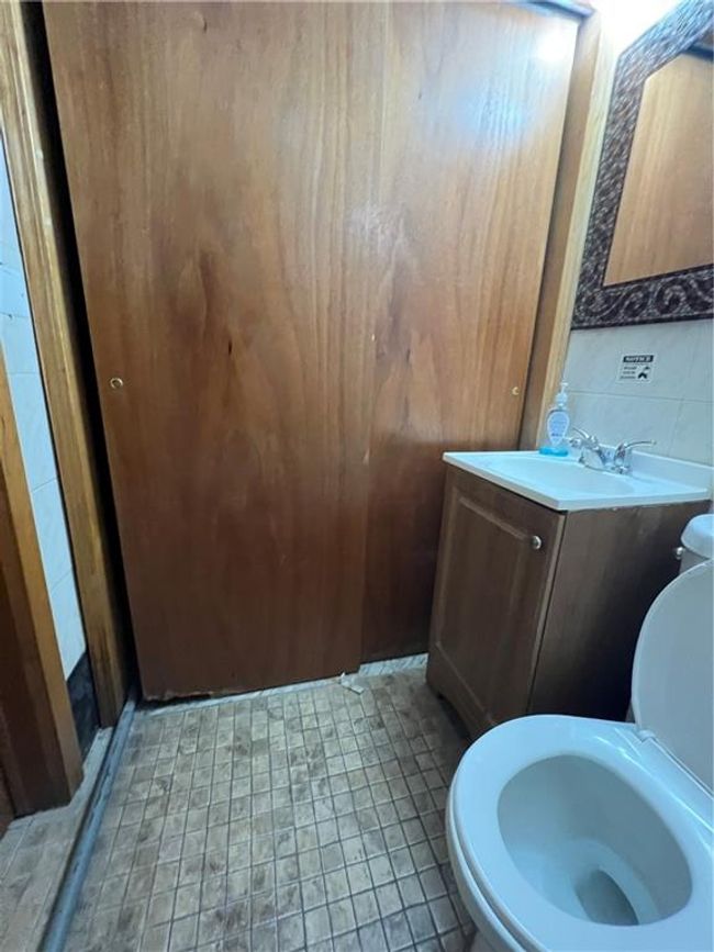 STE-1J - 207 Ocean Pkwy, Home with 0 bedrooms, 1 bathrooms and null parking in Brooklyn NY | Image 8