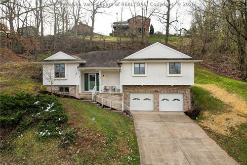 947 Gordon Dr, Charleston, WV, 25303-2225 | Card Image